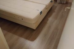 Pose de parquet flottant stratifié chambre