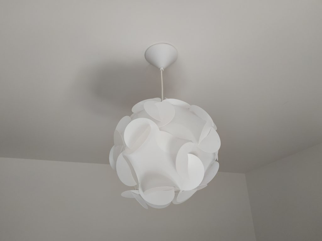Installation d'un lustre Ikea