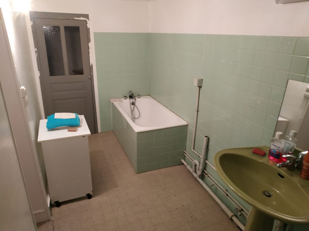 Salle de bains, rénovation de maison Luzy