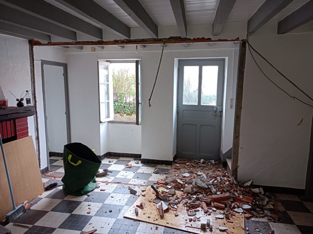 Démolition cloison, rénovation de maison Luzy