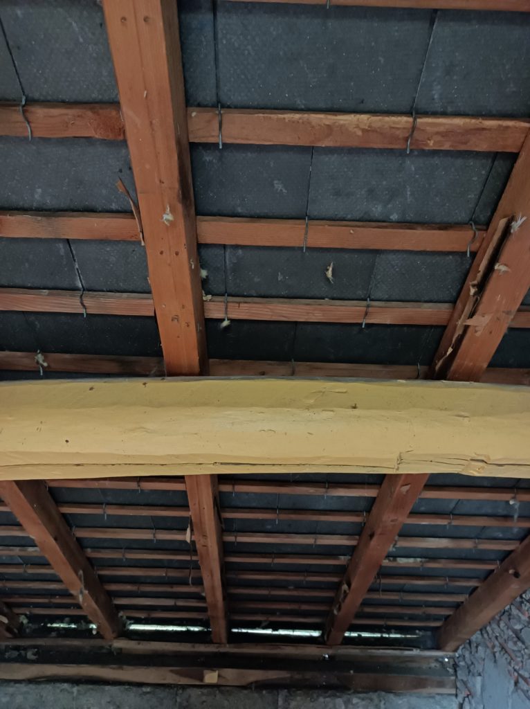 Isolation du toit, rénovation de maison Luzy