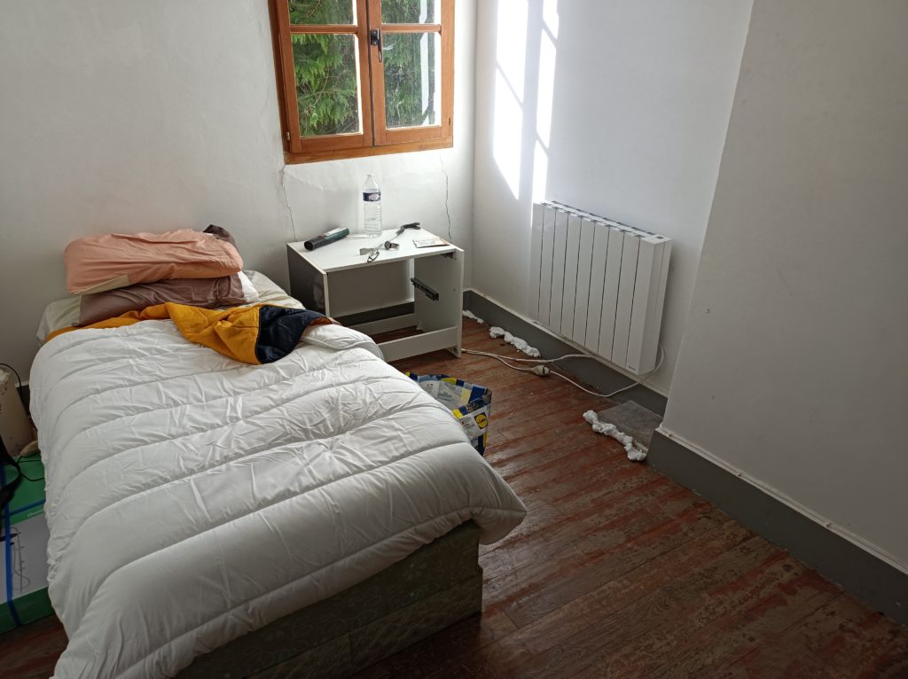 Radiateurs électriques, rénovation de maison Luzy