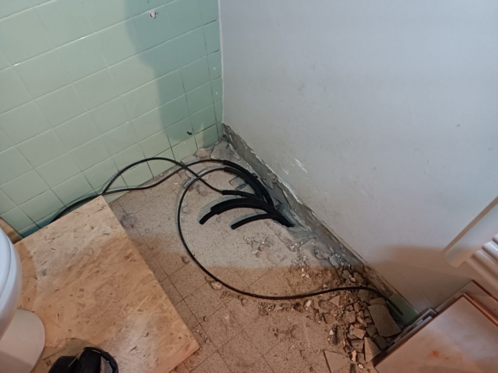 Electricité, rénovation de maison Luzy