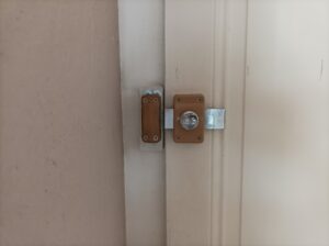 Remplacement d'un verrou de porte d'entrée