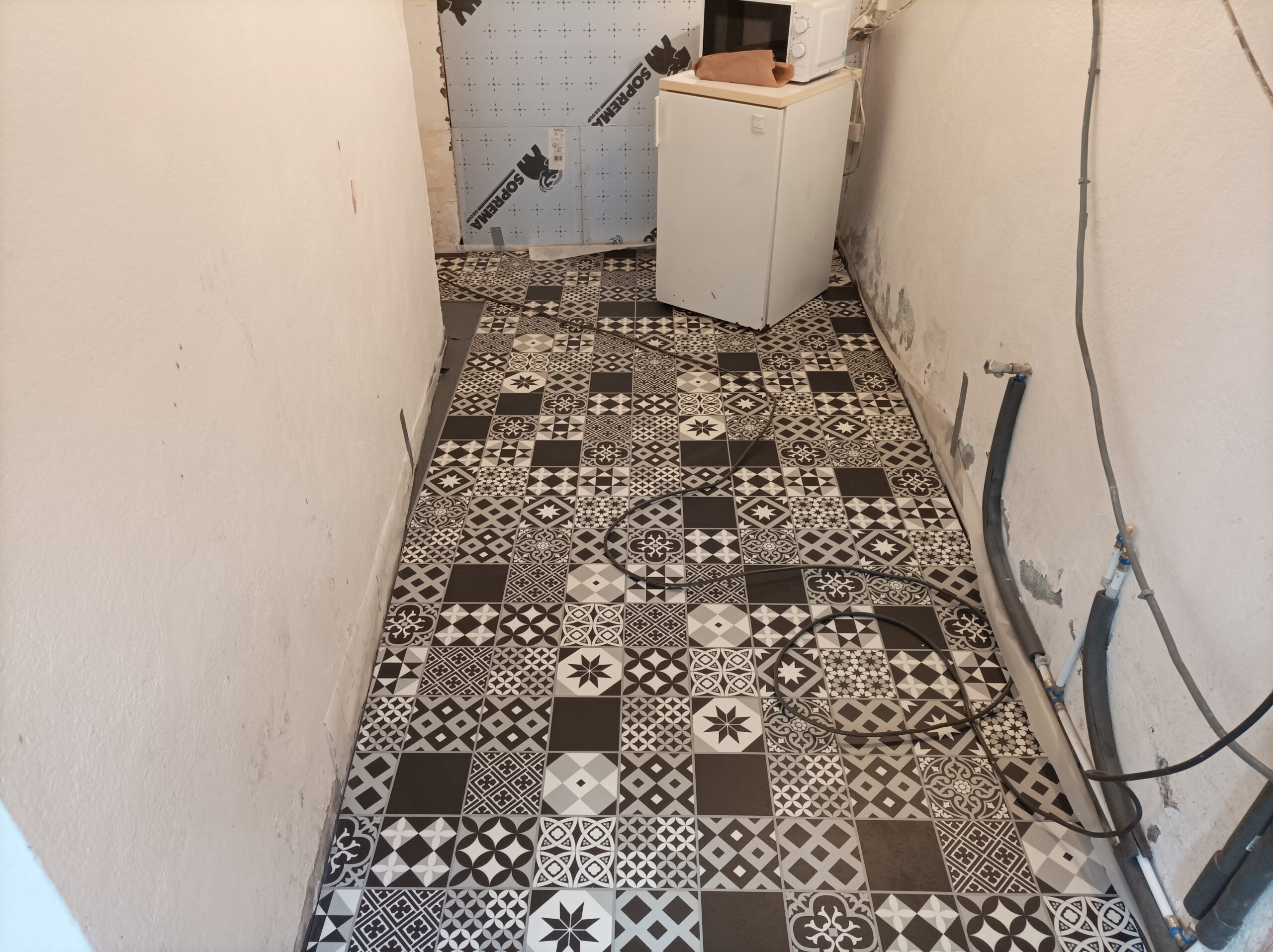 Rénovation cuisine, sol à Luzy