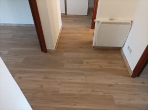 Pose de parquet pvc en continu