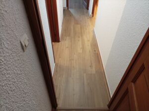 Pose de parquet pvc en continu