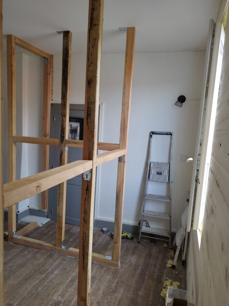 creation d'un cloison bois isolée