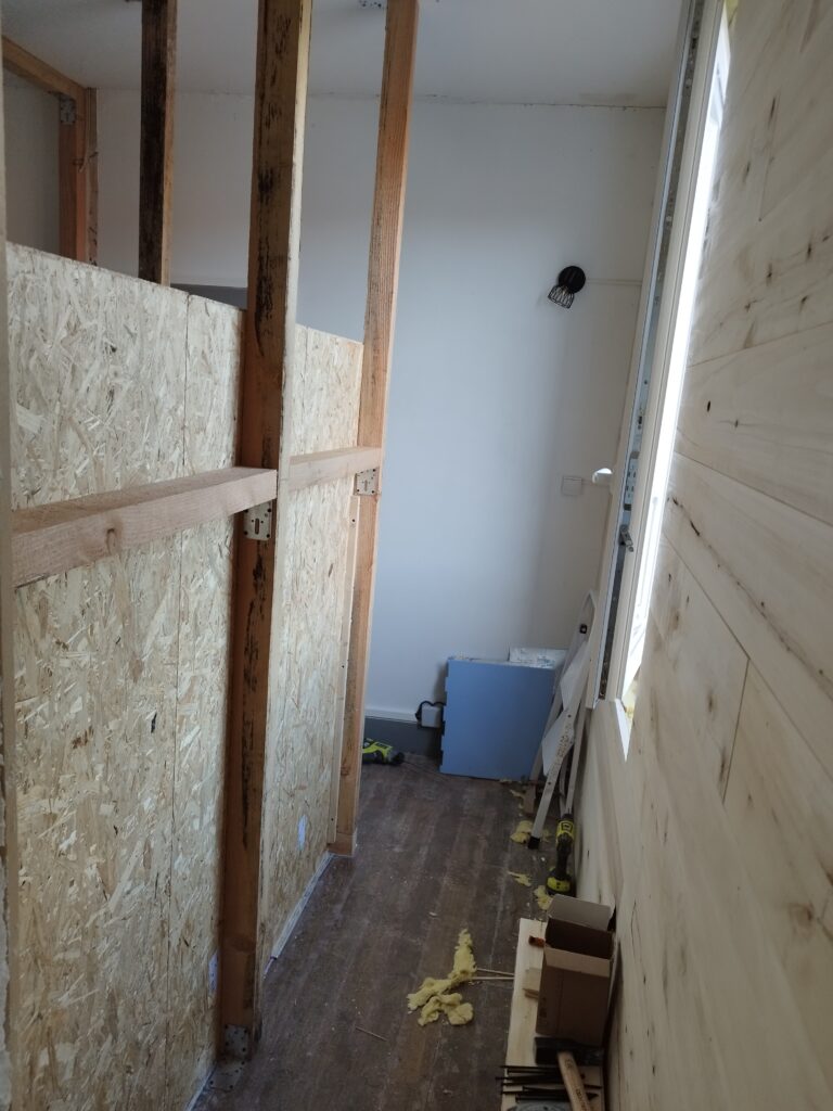 creation d'un cloison bois isolée