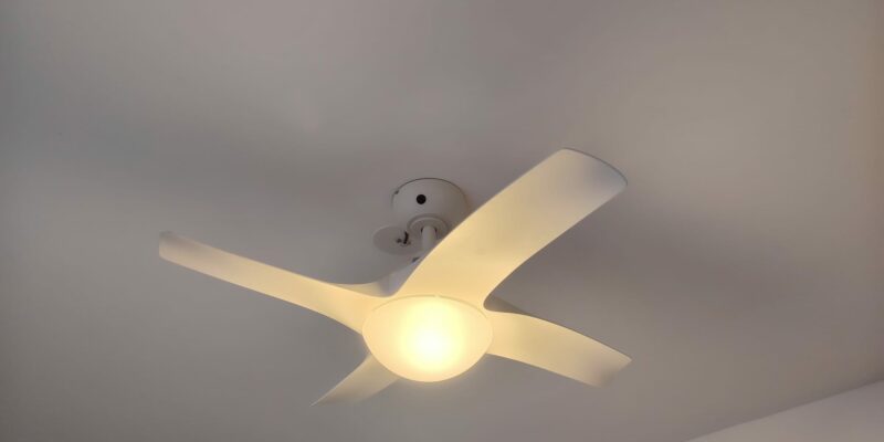 Pose d'un ventilateur de plafond