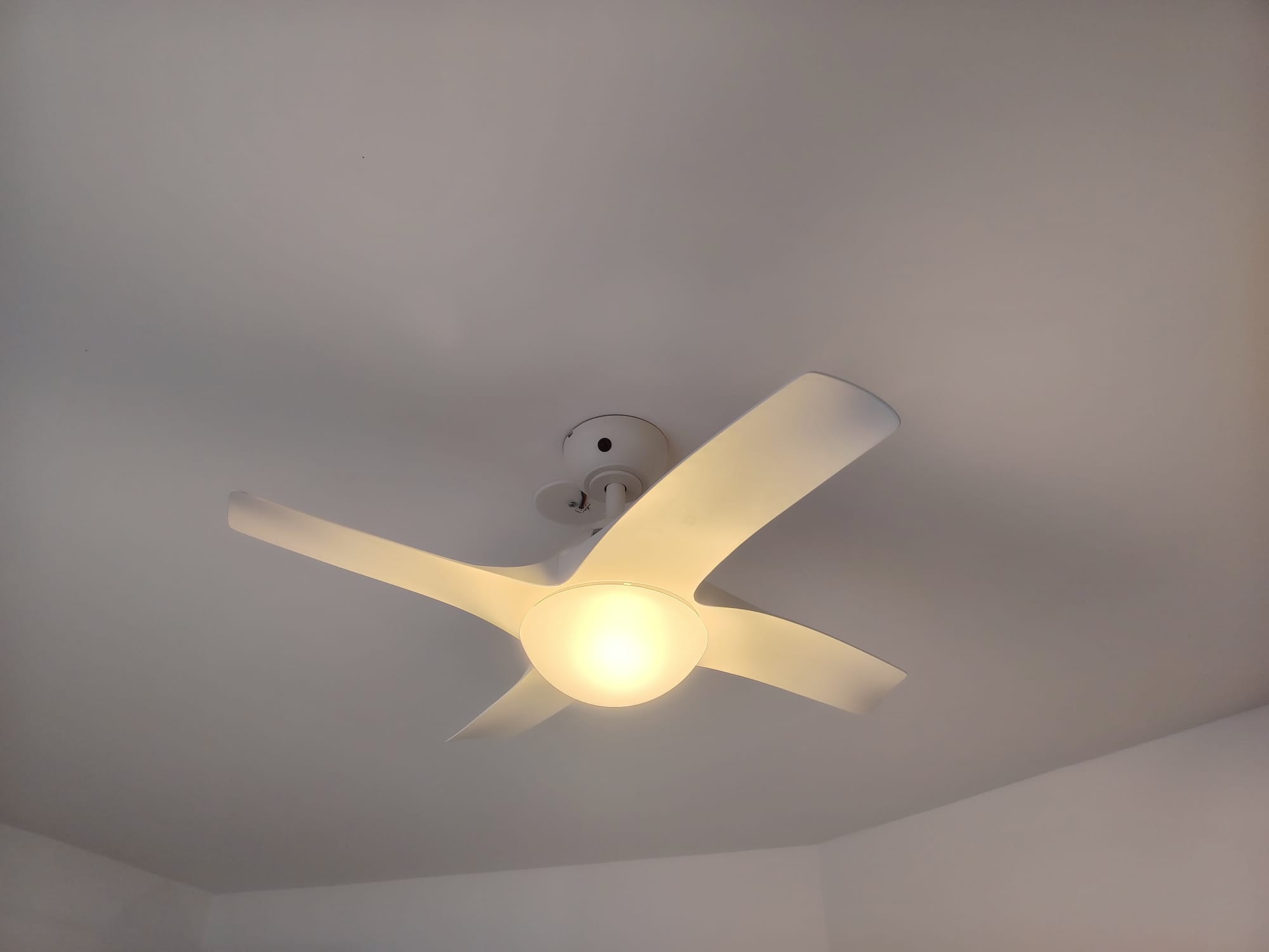 Pose d'un ventilateur de plafond