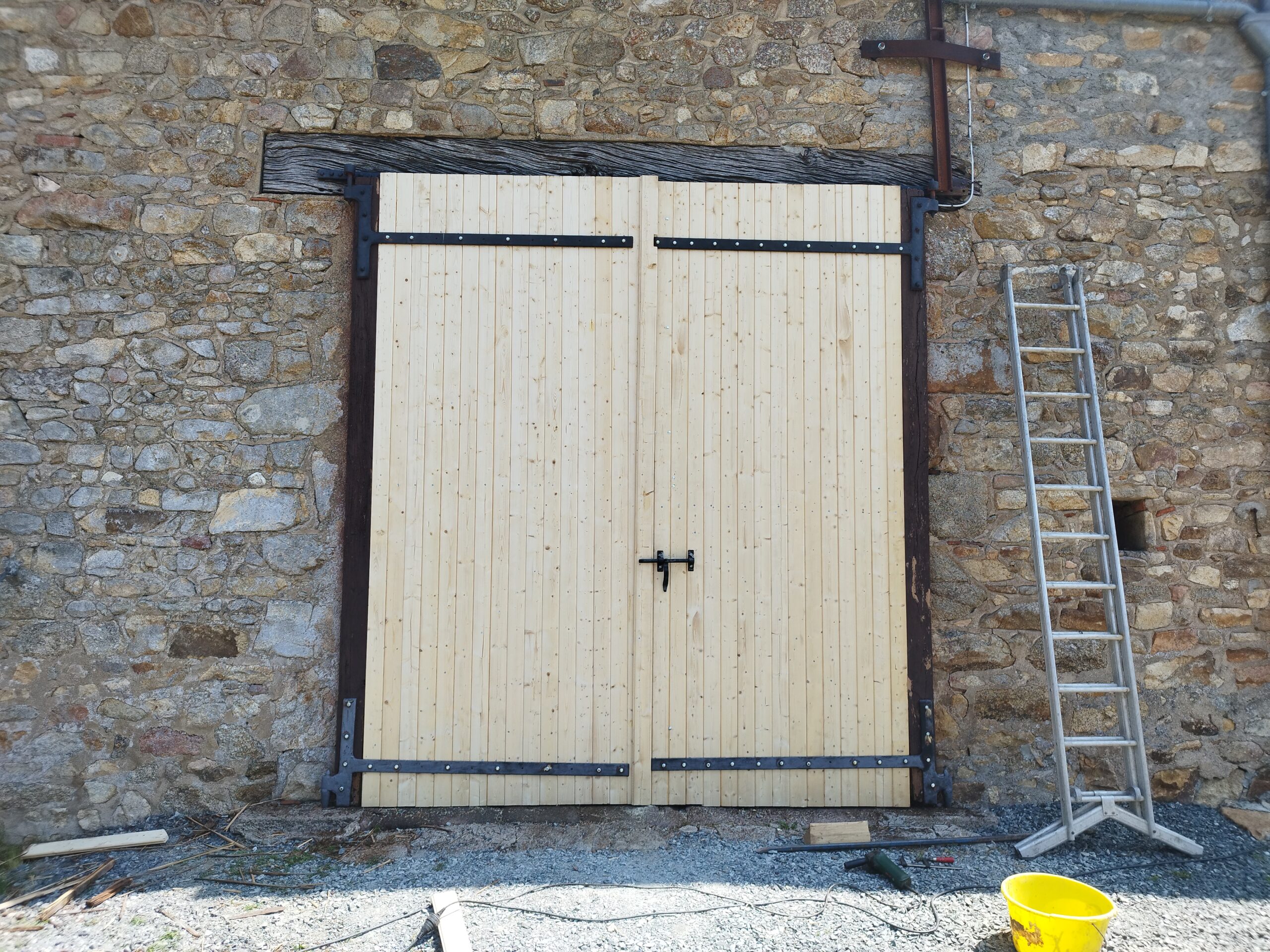 Réparation de portes en bois à Chiddes